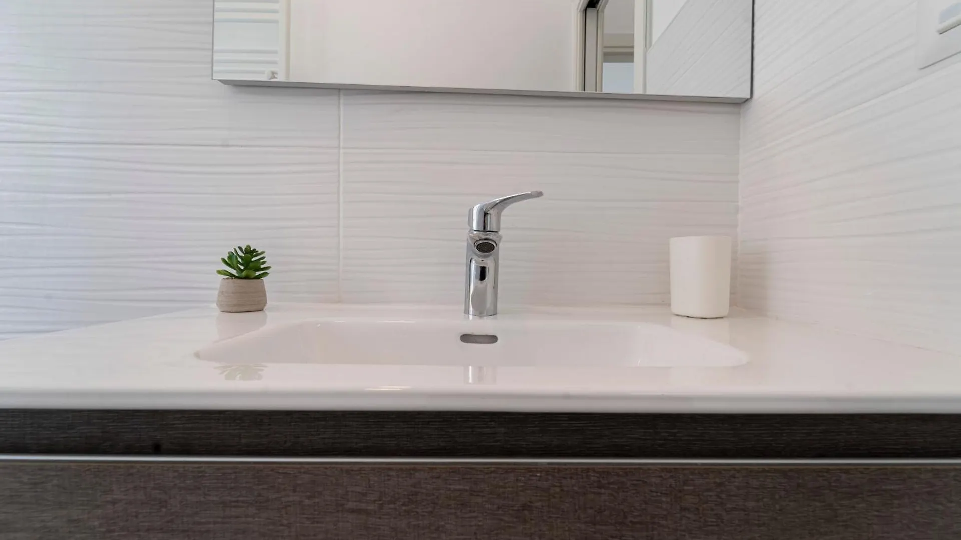 Modern Flat 10 Minutes Duomo Apartment Milan Italy